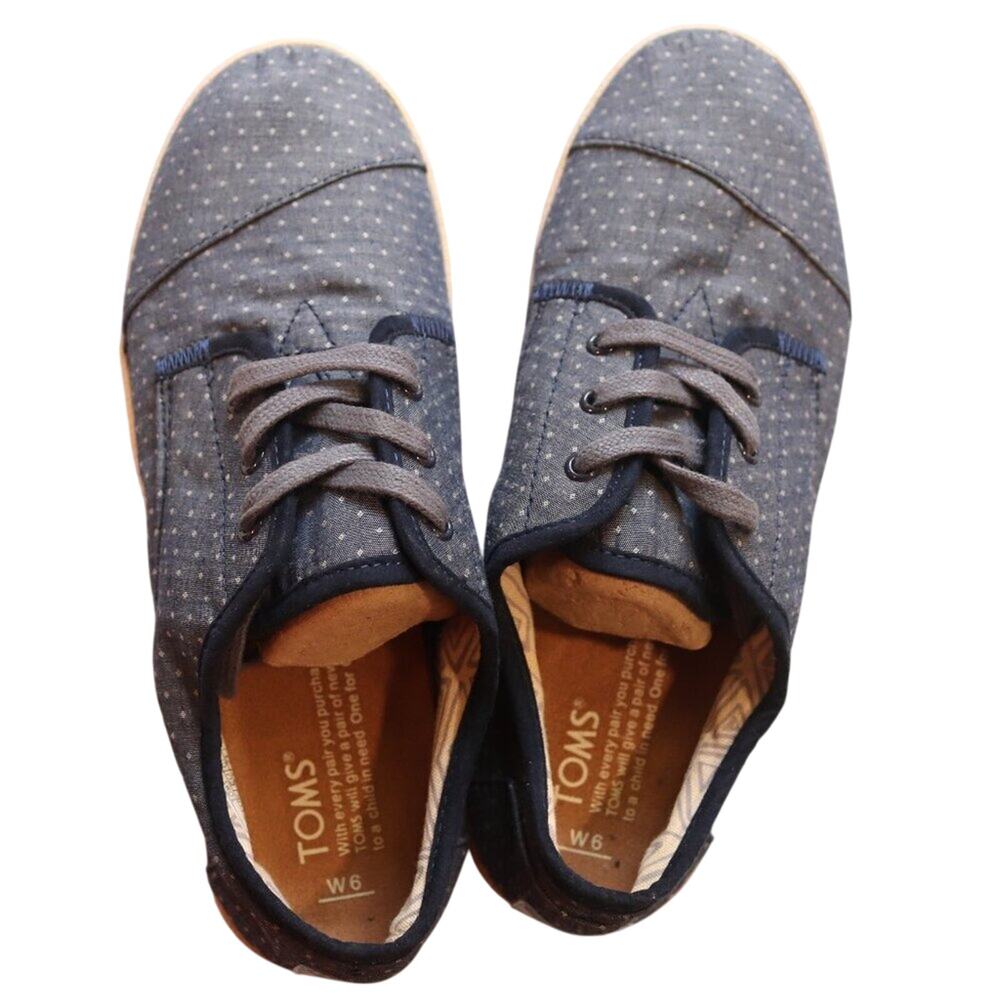 TOMS Blue Polka Dot Lace Up Canvas Sneakers – Size 6 - Great Condition